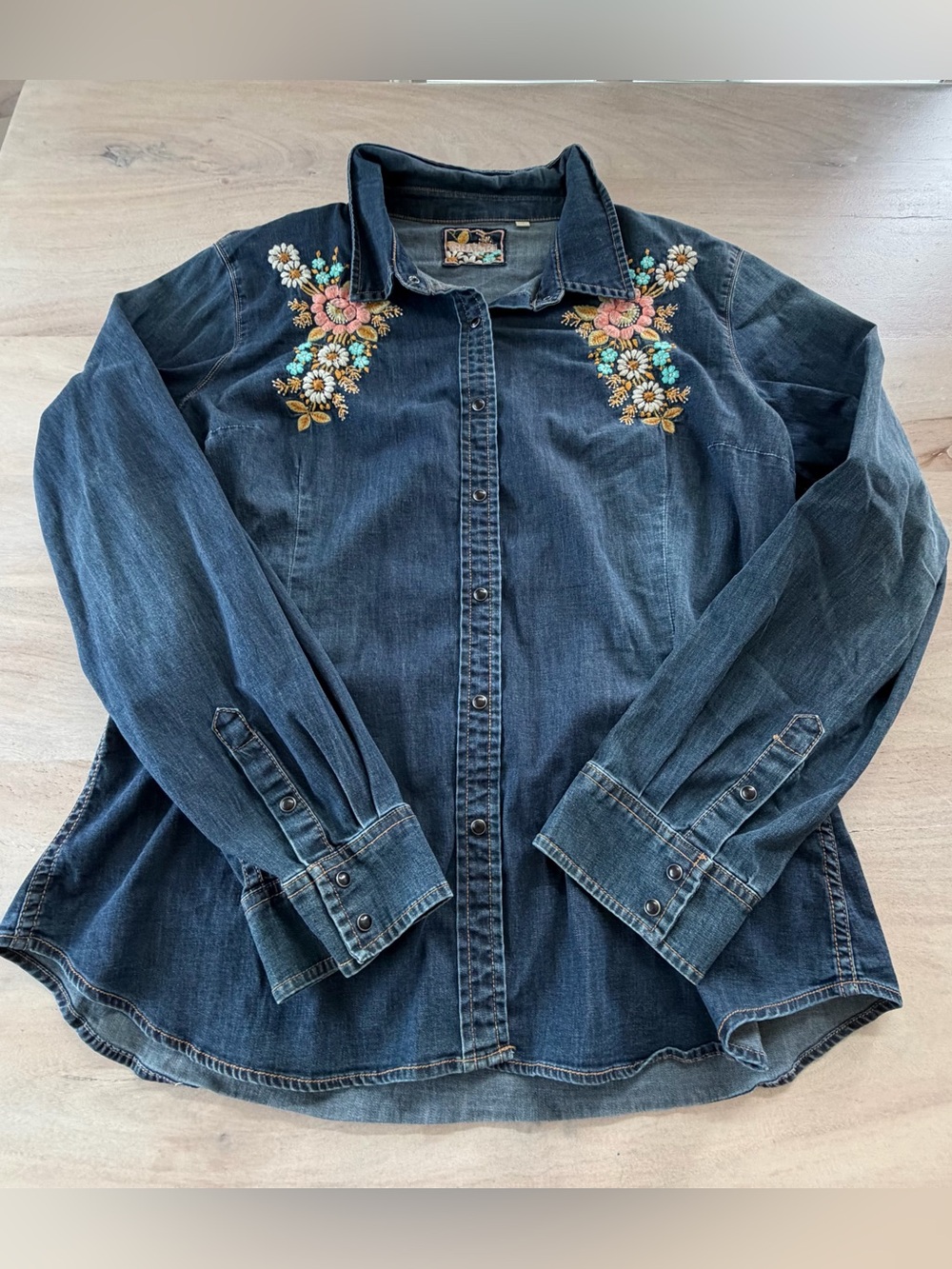 Grace In LA Floral Embroider Button Down Denim Top Women’s Size XL